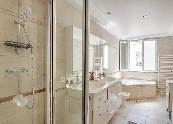 Le Petit - Appt 6p 127 M² A * פריז